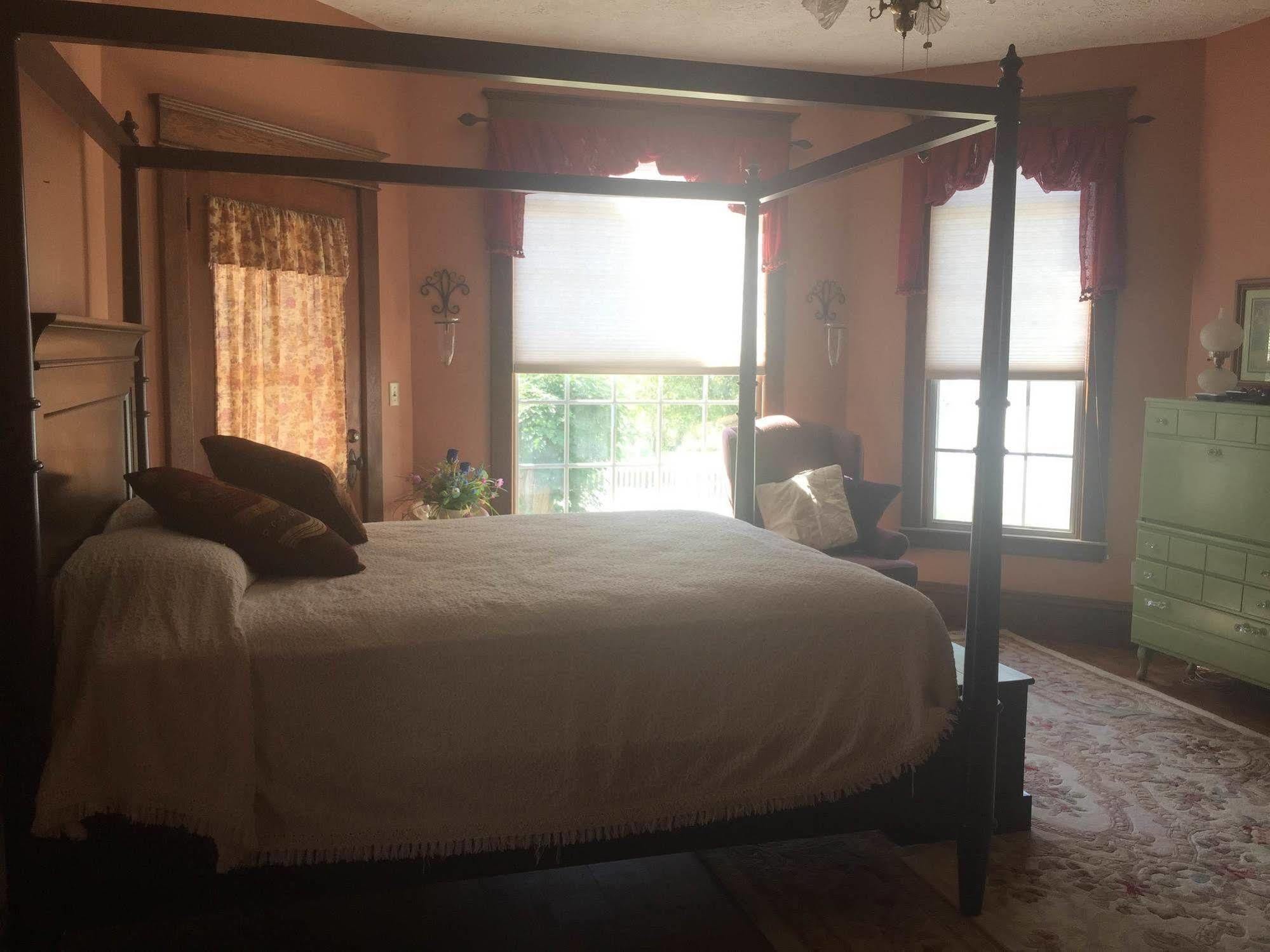 ホテルThe Old Coe House Burkesville エクステリア 写真